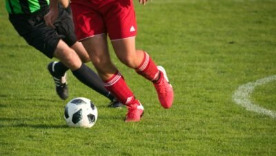 como os atacantes se preparam para as cobranças de lateral ofensivas